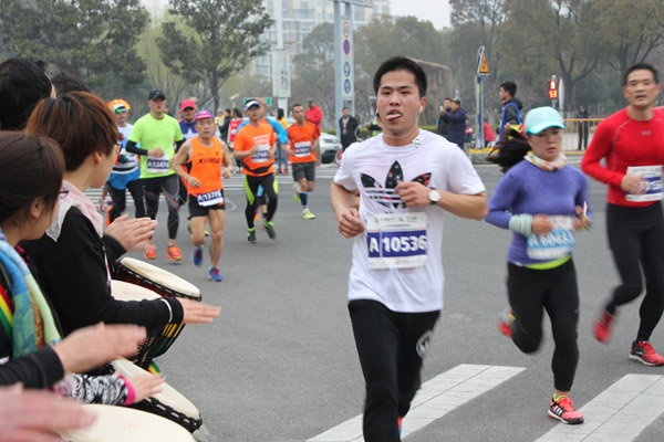 2016金鸡湖半程马拉松比赛