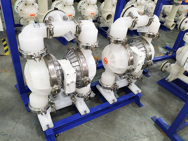 污水处理设备中气动隔膜泵的原理及优缺点